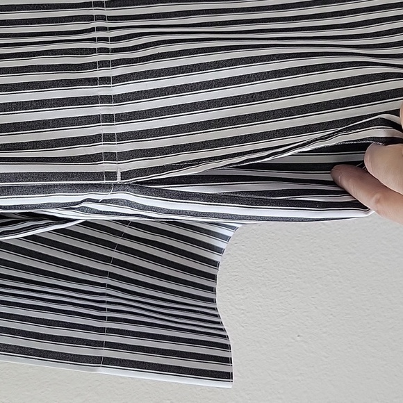 Chico's Grey White Stripe No Iron Popover Tunic 3/4 Sleeve Size Large/12 - Picture 5 of 7